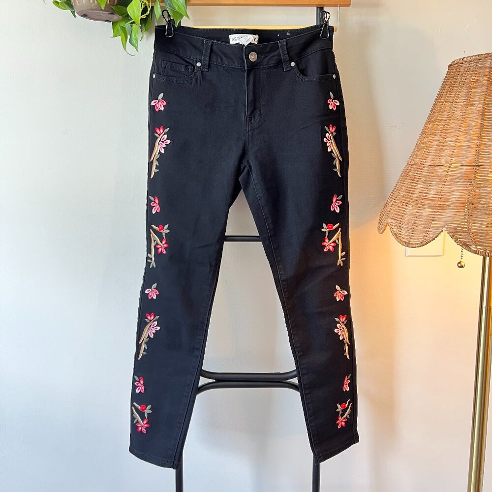 Artisan NY Black and Pink Floral Jeans